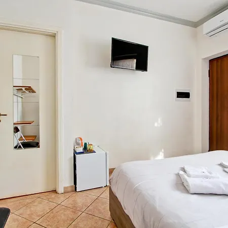 Borgo Dei Centurione Pensión Roma